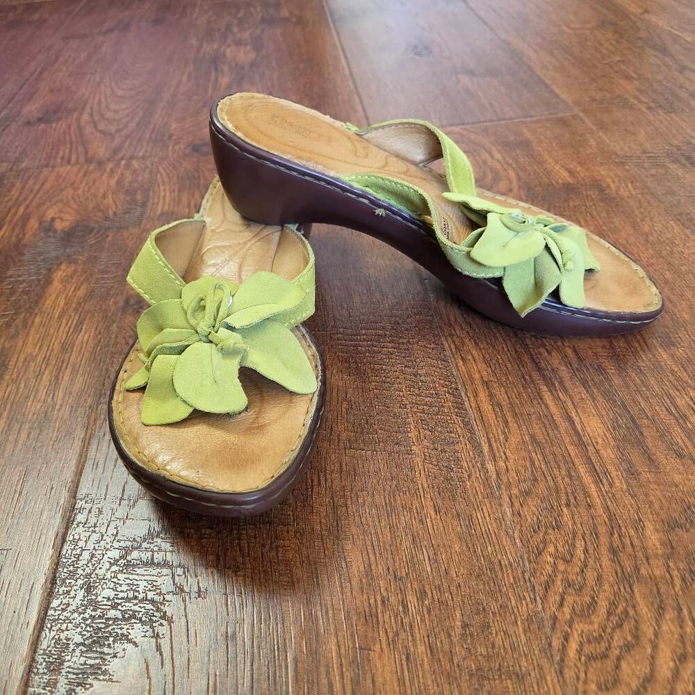 Born Sandals with Green Flower